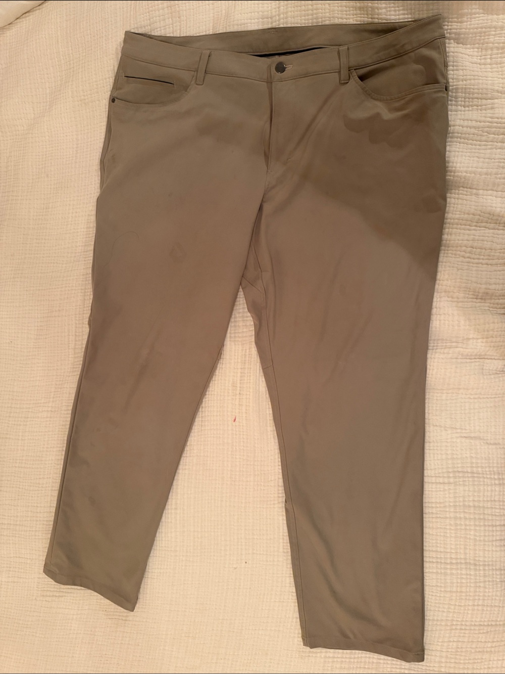 lululemon athletica Men's Chinos in Olive Green